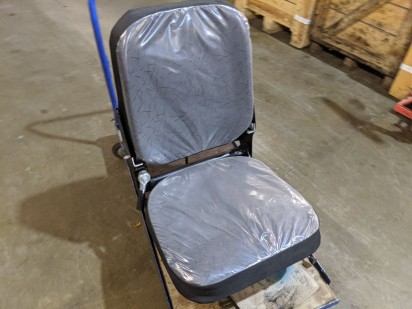 Кресло водителя низкое на КАМАЗ за 16500 рублей в магазине remzapchasti.ru 5320-6810010 Н №11