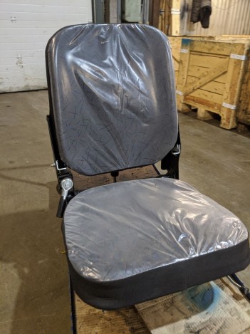 Кресло водителя низкое на КАМАЗ за 16500 рублей в магазине remzapchasti.ru 5320-6810010 Н №59