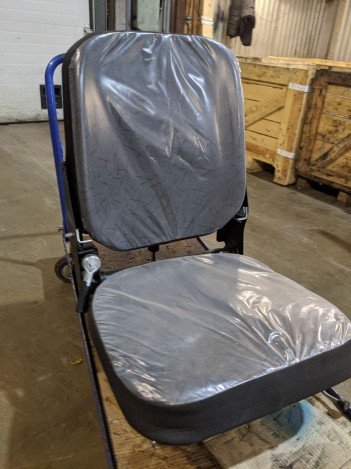 Кресло водителя низкое на КАМАЗ за 16500 рублей в магазине remzapchasti.ru 5320-6810010 Н №69